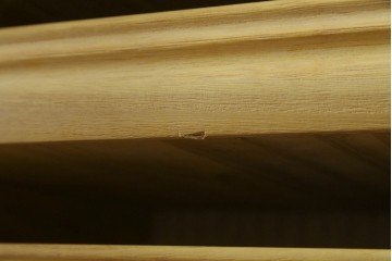 中古　高級品!!　黒檀(コクタン)材　蒔絵入り　内部の仕上げまで丁寧に作りこまれた着物箪笥　定価約200万円　(R-088155)