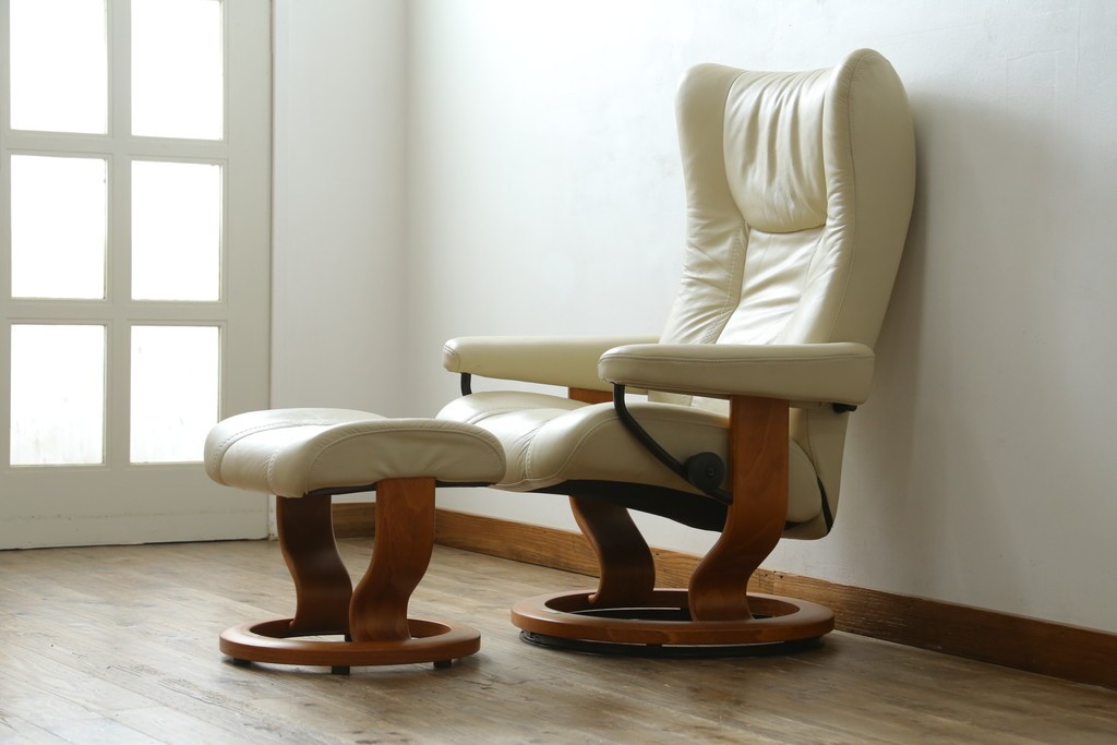中古　美品　EKORNES(エコーネス)　Stressless Wing(ウィング)　本革　オットマン付きストレスレスチェア　定価約35万円　(R-088156)
