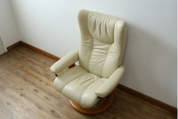 中古　美品　EKORNES(エコーネス)　Stressless Wing(ウィング)　本革　オットマン付きストレスレスチェア　定価約35万円　(R-088156)
