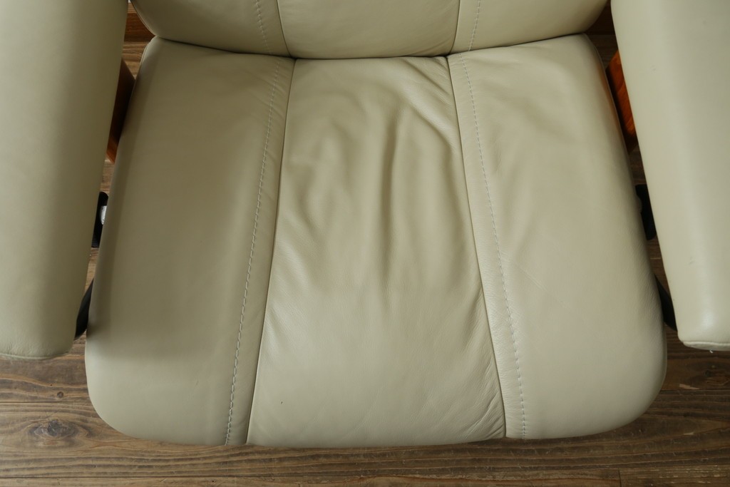 中古　美品　EKORNES(エコーネス)　Stressless Wing(ウィング)　本革　オットマン付きストレスレスチェア　定価約35万円　(R-088156)