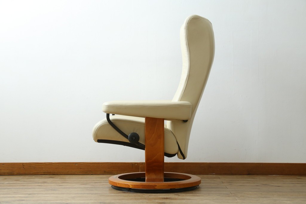 中古　美品　EKORNES(エコーネス)　Stressless Wing(ウィング)　本革　オットマン付きストレスレスチェア　定価約35万円　(R-088156)