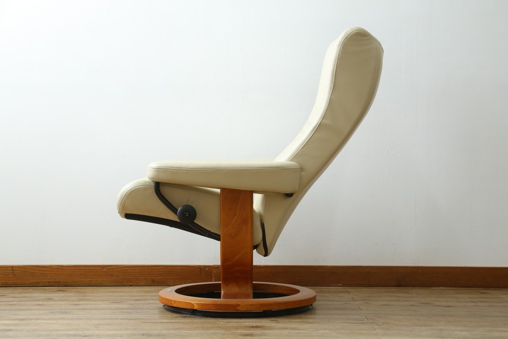中古　美品　EKORNES(エコーネス)　Stressless Wing(ウィング)　本革　オットマン付きストレスレスチェア　定価約35万円　(R-088156)