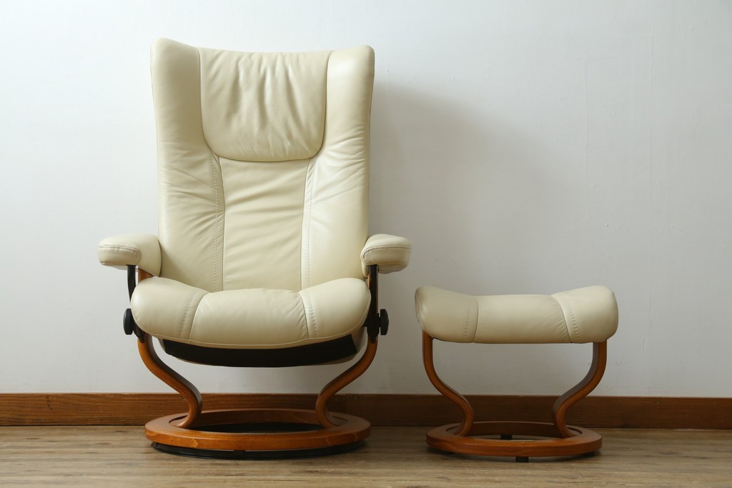 中古　美品　EKORNES(エコーネス)　Stressless Wing(ウィング)　本革　オットマン付きストレスレスチェア　定価約35万円　(R-088156)