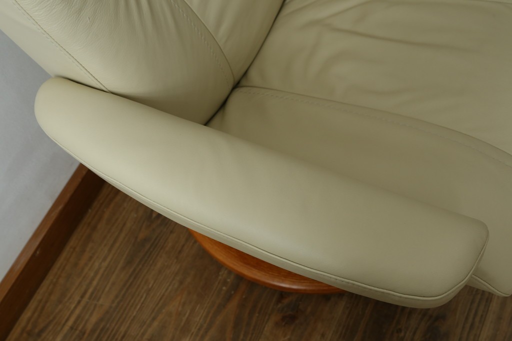 中古　美品　EKORNES(エコーネス)　Stressless Wing(ウィング)　本革　オットマン付きストレスレスチェア　定価約35万円　(R-088156)