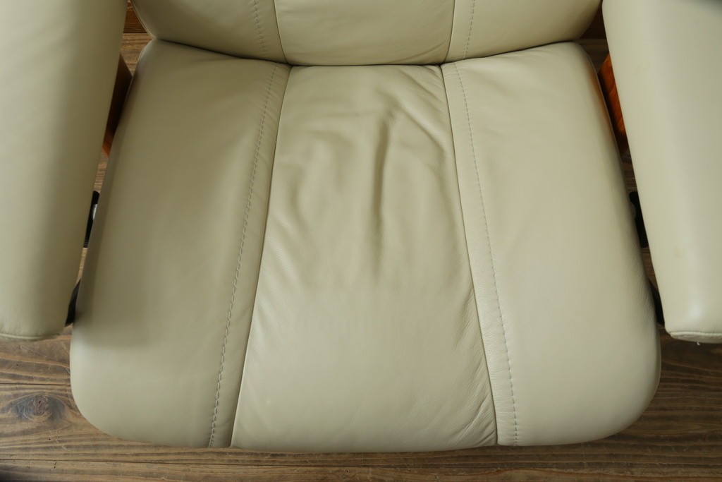 中古　美品　EKORNES(エコーネス)　Stressless Wing(ウィング)　本革　オットマン付きストレスレスチェア　定価約35万円　(R-088156)