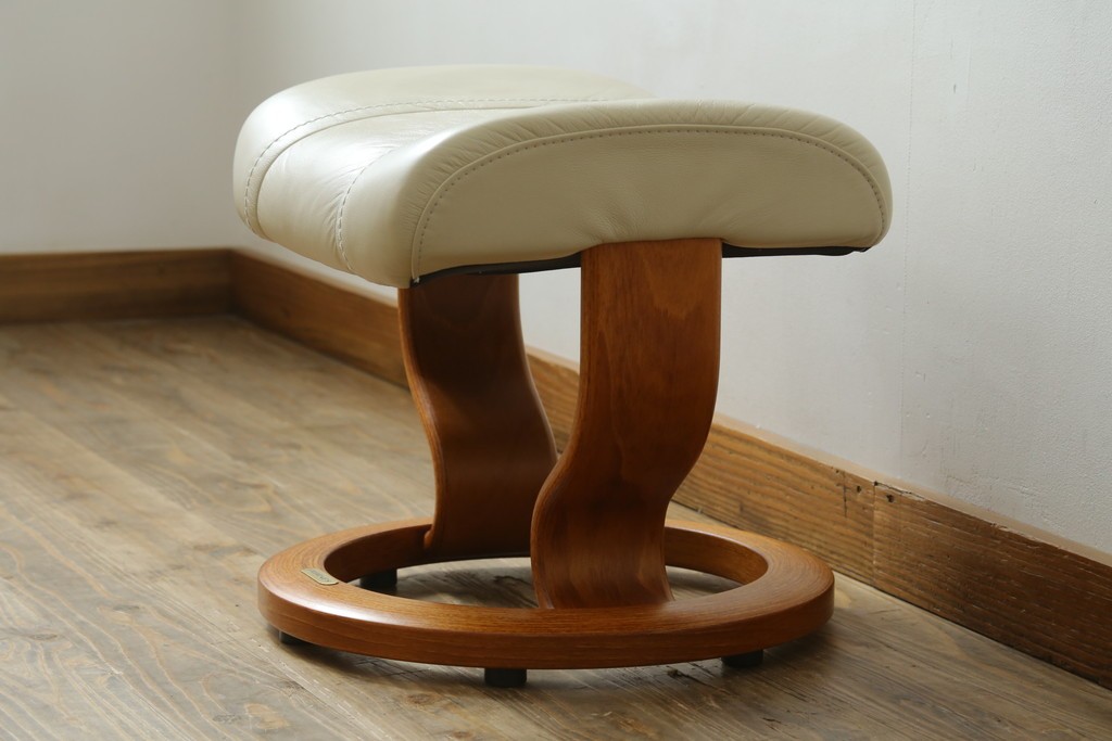 中古　美品　EKORNES(エコーネス)　Stressless Wing(ウィング)　本革　オットマン付きストレスレスチェア　定価約35万円　(R-088156)