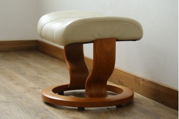 中古　美品　EKORNES(エコーネス)　Stressless Wing(ウィング)　本革　オットマン付きストレスレスチェア　定価約35万円　(R-088156)