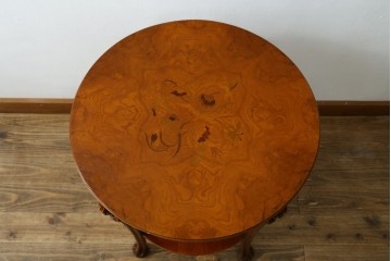 中古　美品　展示品　CLイタリア(CLItalia)　象嵌天板と優美な装飾が上品な丸テーブル　(R-088157)