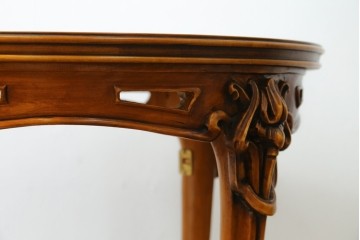 中古　美品　展示品　CLイタリア(CLItalia)　象嵌天板と優美な装飾が上品な丸テーブル　(R-088157)