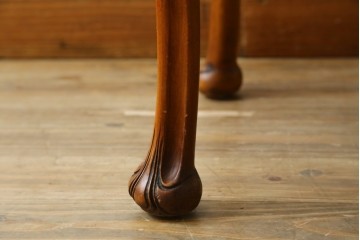 中古　美品　展示品　CLイタリア(CLItalia)　象嵌天板と優美な装飾が上品な丸テーブル　(R-088157)