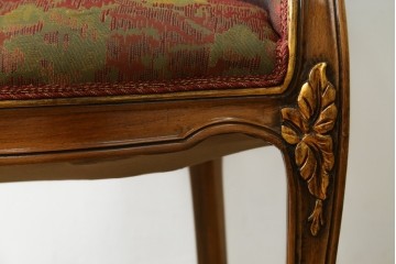 中古　美品　イタリア高級家具　メデア(Medea)　アール・ヌーヴォー様式の優美な曲線と彫刻が目を引くアームチェア　定価約50万円　(R-088158)