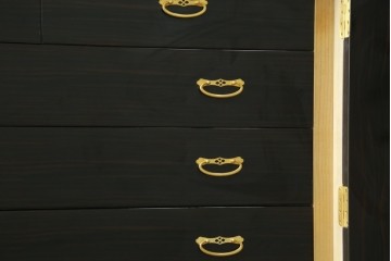 中古　高級品　黒檀　扇面と流水文の蒔絵が上品な衣装箪笥　定価約150万円　(R-088159)
