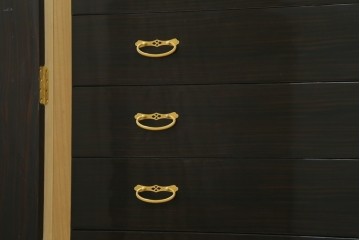 中古　高級品　黒檀　扇面と流水文の蒔絵が上品な衣装箪笥　定価約150万円　(R-088159)
