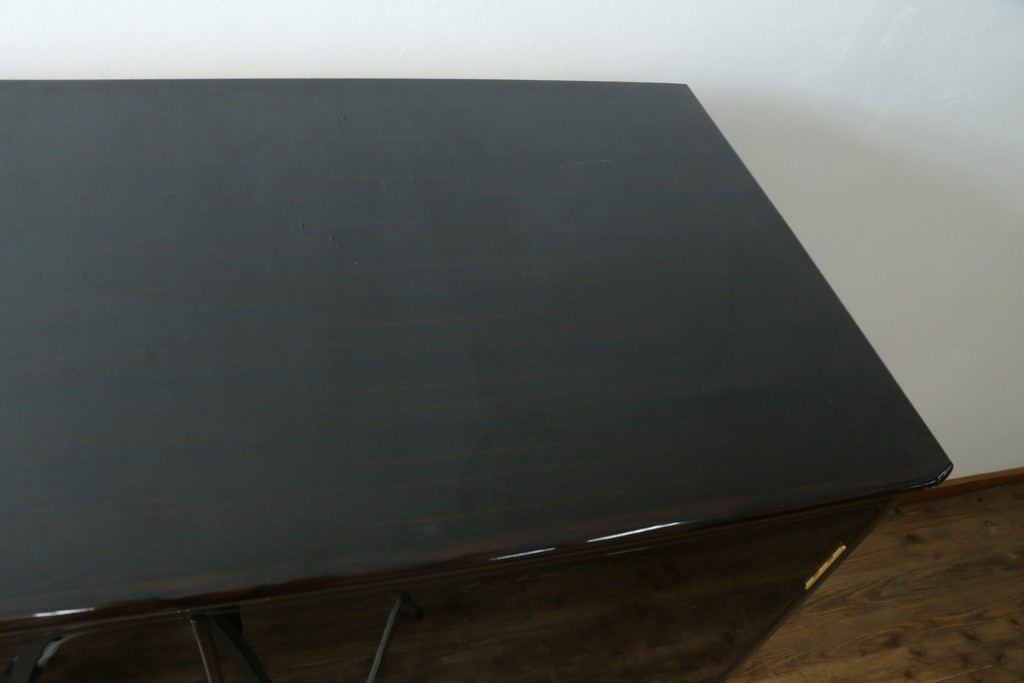 中古　高級品　黒檀　扇面と流水文の蒔絵が上品な衣装箪笥　定価約150万円　(R-088159)