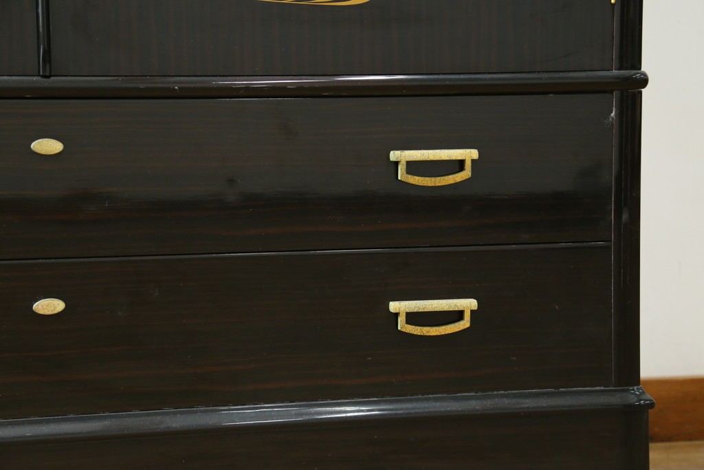 中古　高級品　黒檀　扇面と流水文の蒔絵が上品な衣装箪笥　定価約150万円　(R-088159)