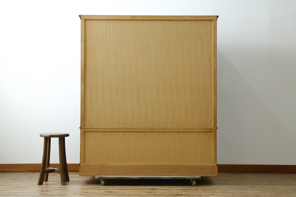 中古　高級品　黒檀　扇面と流水文の蒔絵が上品な衣装箪笥　定価約150万円　(R-088159)
