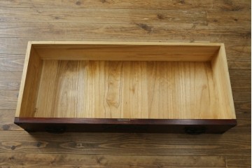 《天板取り付け加工費込み》中古　岩谷堂箪笥　桜木作(桜木家具店)　重厚な金具が目を引くローチェスト　(R-088162)