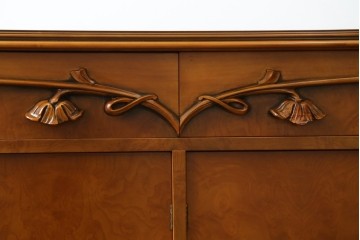 中古　美品　CLイタリア(CLItalia)　流れるような草木のレリーフが美しいサイドボード　定価約180万円　(R-088163)