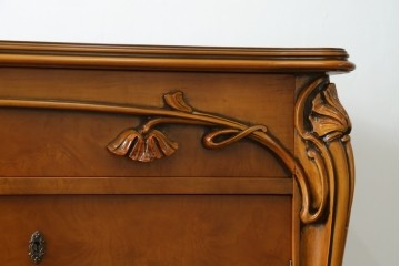 中古　美品　CLイタリア(CLItalia)　流れるような草木のレリーフが美しいサイドボード　定価約180万円　(R-088163)