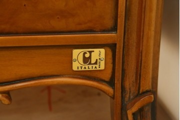中古　美品　CLイタリア(CLItalia)　流れるような草木のレリーフが美しいサイドボード　定価約180万円　(R-088163)