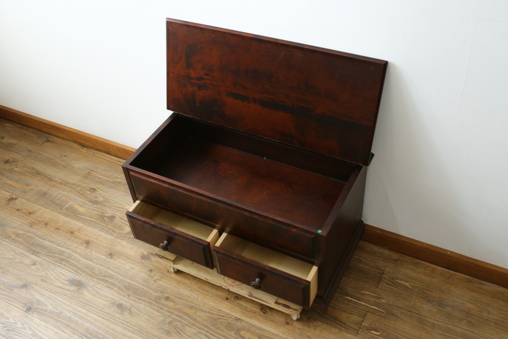 中古　美品　希少な廃番品!!　北海道和光民芸家具　樺(カバ)材　深みのある木色が美しい引き出し2杯付きのベンチチェスト　(R-088167)