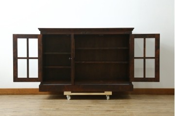中古　美品　神居民芸(Kamui、カムイ)　ブランドロゴ入り　格子入りガラス扉のサイドボード　(R-088168)