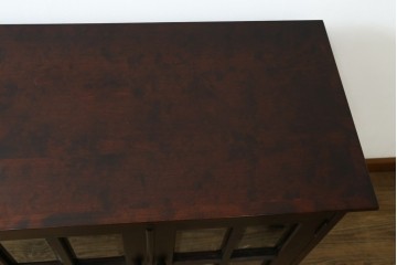中古　美品　神居民芸(Kamui、カムイ)　ブランドロゴ入り　格子入りガラス扉のサイドボード　(R-088168)