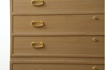 中古　伝統工芸品　七宝引き手　優美な装飾が映える名古屋総桐箪笥 　定価約130万円　(R-088169)
