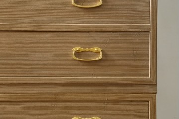 《天板取り付け加工費込み》　中古　伝統工芸品　上品な金色の金具が映える引き出し4杯の名古屋総桐箪笥ローチェスト　(R-088171)
