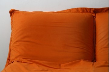 中古　ligne roset(リーンロゼ)　ROSETCalin(ロゼカラン)　type1　スウェードR-0691　鮮やかなオレンジカラーの2人掛けソファ　定価約52万円　(R-088177)