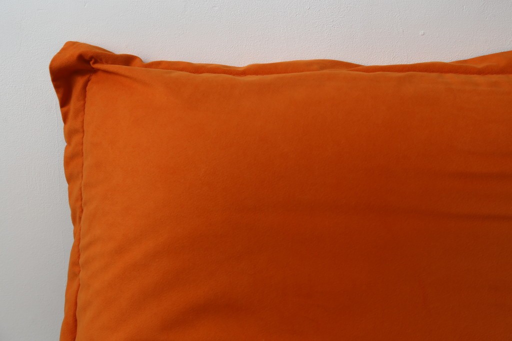 中古　ligne roset(リーンロゼ)　ROSETCalin(ロゼカラン)　type1　スウェードR-0691　鮮やかなオレンジカラーの2人掛けソファ　定価約52万円　(R-088177)