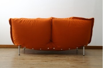 中古　ligne roset(リーンロゼ)　ROSETCalin(ロゼカラン)　type1　スウェードR-0691　鮮やかなオレンジカラーの2人掛けソファ　定価約52万円　(R-088177)