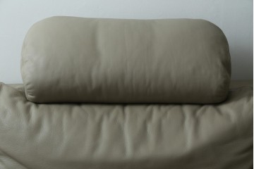 中古　美品　CONDE HOUSE(カンディハウス)　本革　ウォールナット材　オットマン付き2人掛けソファ　定価約128万円　(R-088180)