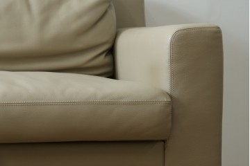 中古　美品　CONDE HOUSE(カンディハウス)　本革　ウォールナット材　オットマン付き2人掛けソファ　定価約128万円　(R-088180)