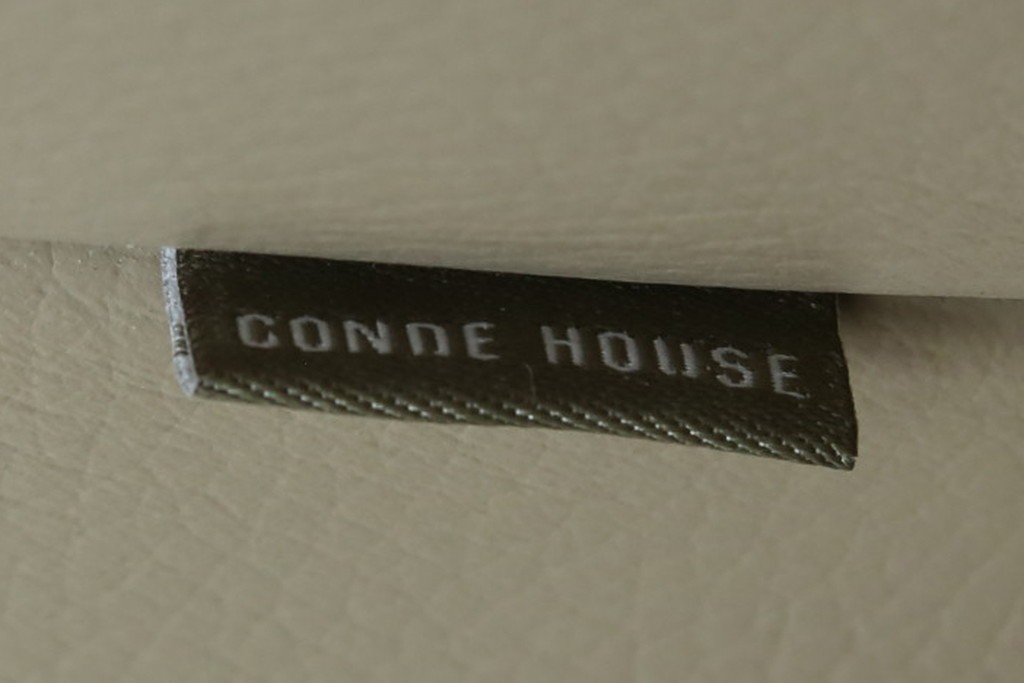 中古　美品　CONDE HOUSE(カンディハウス)　本革　ウォールナット材　オットマン付き2人掛けソファ　定価約128万円　(R-088180)