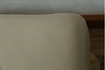 中古　美品　CONDE HOUSE(カンディハウス)　本革　ウォールナット材　オットマン付き2人掛けソファ　定価約128万円　(R-088180)