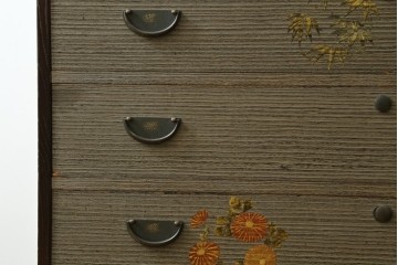 中古　美品　木地蒔絵　並厚　梅や草花の図が上品な着物箪笥　定価約100万円　(R-088181)