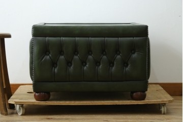 中古　美品　イギリス　OLD TIMES(オールドタイムス)　Bradbury Pouffe Table(ブラッドベリー プーフ テーブル)　本革　チェスターフィールド調のセンターテーブル　定価約30万円　(R-088182)