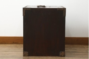 和製アンティーク　希少　完全オリジナル!!　総欅(ケヤキ)材　荘厳な雰囲気を醸し出す当時のままの佐渡船箪笥　R-088183