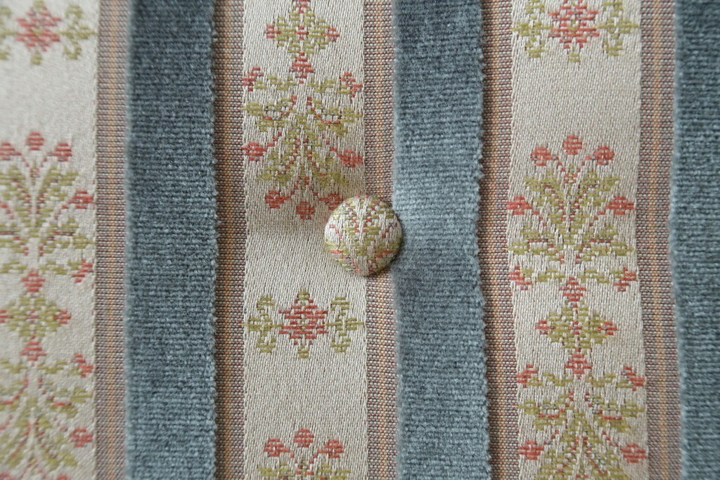 中古　DREXEL HERITAGE(ドレクセルヘリテイジ)　Upholstery(アップホルスタリー)　ストライプ柄のハイバックチェア　(R-088184)