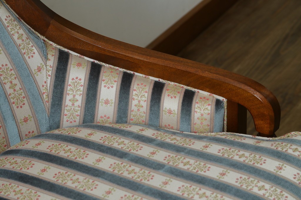 中古　DREXEL HERITAGE(ドレクセルヘリテイジ)　Upholstery(アップホルスタリー)　ストライプ柄のハイバックチェア　(R-088184)