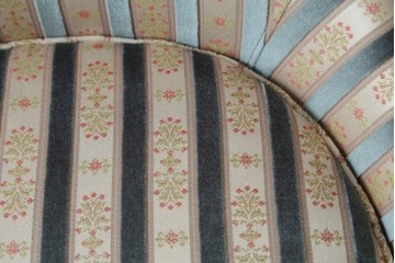 中古　DREXEL HERITAGE(ドレクセルヘリテイジ)　Upholstery(アップホルスタリー)　ストライプ柄のハイバックチェア　(R-088184)
