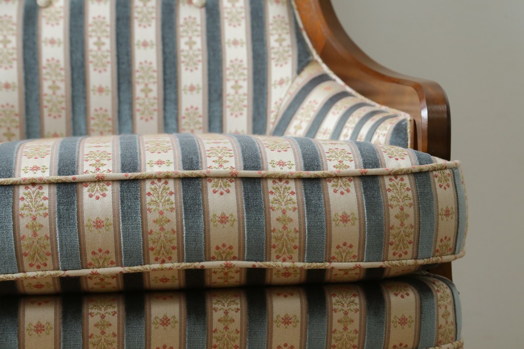 中古　DREXEL HERITAGE(ドレクセルヘリテイジ)　Upholstery(アップホルスタリー)　ストライプ柄のハイバックチェア　(R-088184)