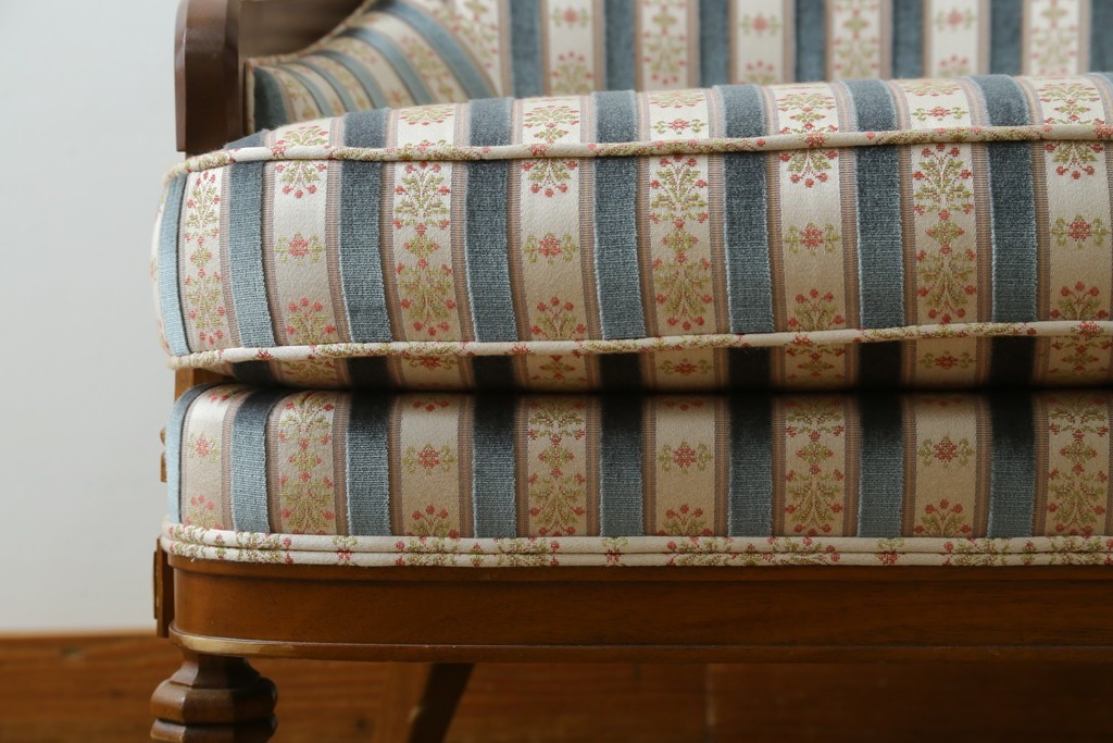 中古　DREXEL HERITAGE(ドレクセルヘリテイジ)　Upholstery(アップホルスタリー)　ストライプ柄のハイバックチェア　(R-088184)
