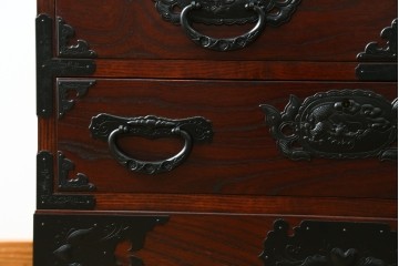 中古　美品　欅産業　仙台民藝箪笥(仙台箪笥)　漆塗りの収納箪笥　定価約41万円　(R-088186)