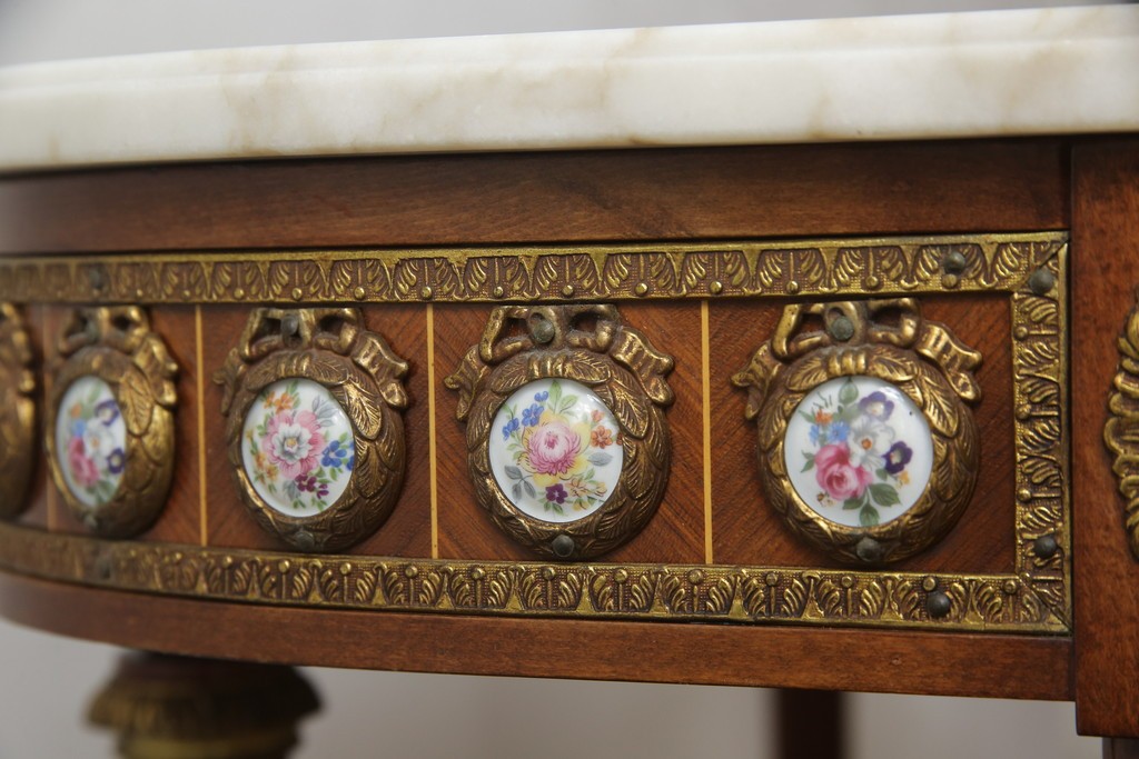 中古　美品　スペイン高級家具　MUARVA S.L.　繊細で華やかな装飾が魅力の小振りなコンソールテーブル　(R-088187)