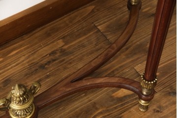 中古　美品　スペイン高級家具　MUARVA S.L.　繊細で華やかな装飾が魅力の小振りなコンソールテーブル　(R-088187)