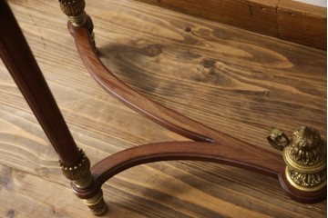 中古　美品　スペイン高級家具　MUARVA S.L.　繊細で華やかな装飾が魅力の小振りなコンソールテーブル　(R-088187)