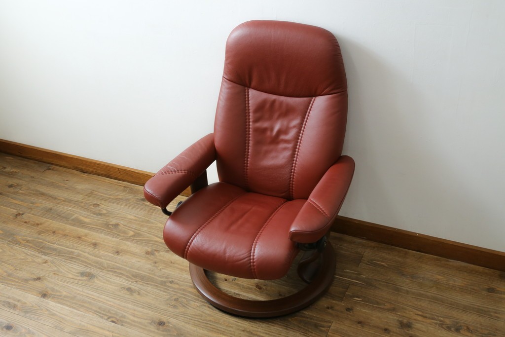 中古　美品　EKORNES(エコーネス)　コンサルシリーズ　Sサイズ　本革　洗練されたデザインが魅力のストレスレスチェアとオットマンのセット　(R-088188)
