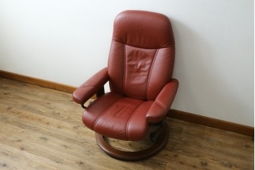 中古　美品　EKORNES(エコーネス)　コンサルシリーズ　Sサイズ　本革　洗練されたデザインが魅力のストレスレスチェアとオットマンのセット　(R-088188)